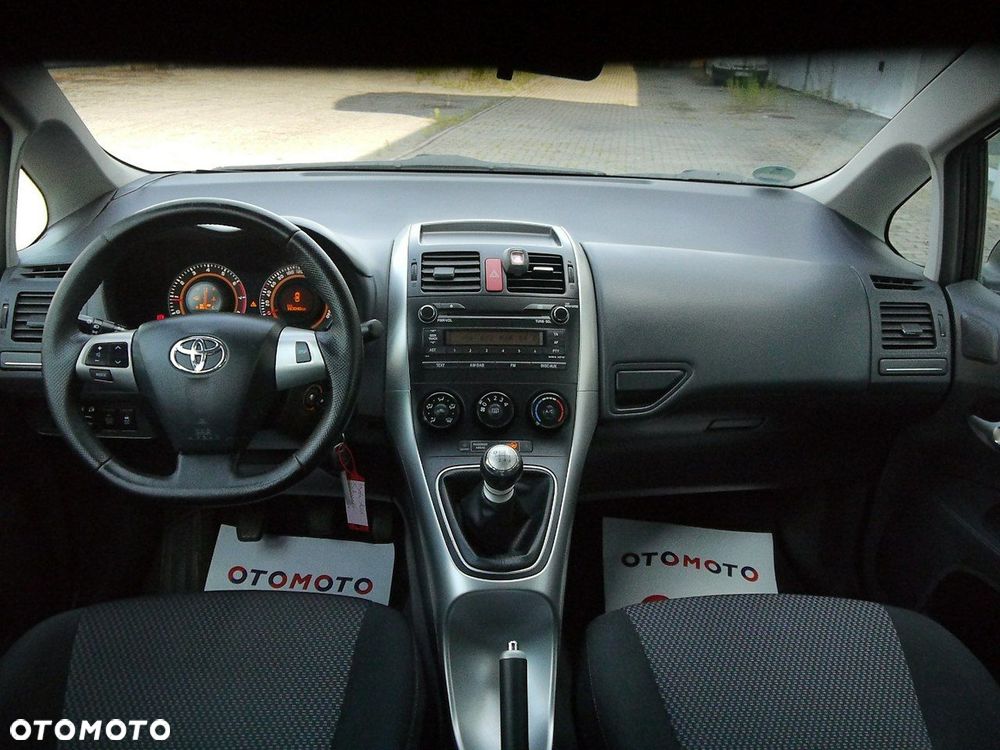 Toyota Auris 1.33 VVT-i Terra - 20