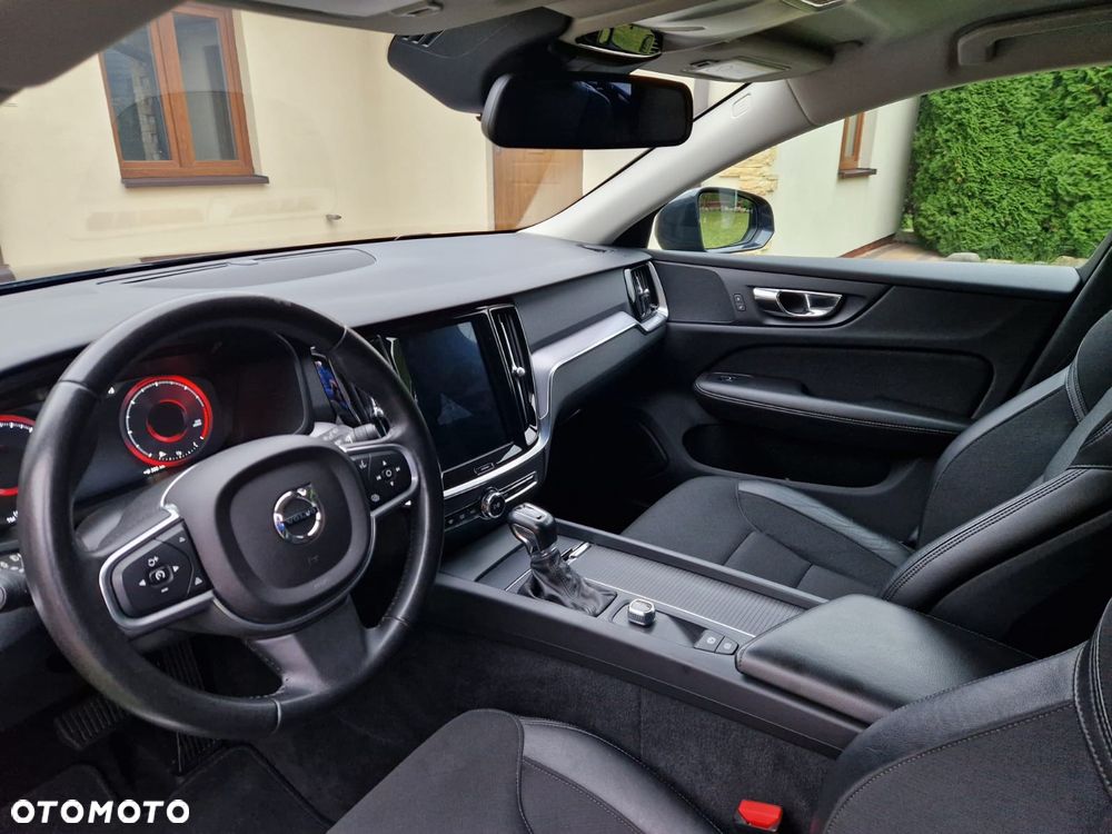 Volvo V60 D3 Geartronic Momentum - 35