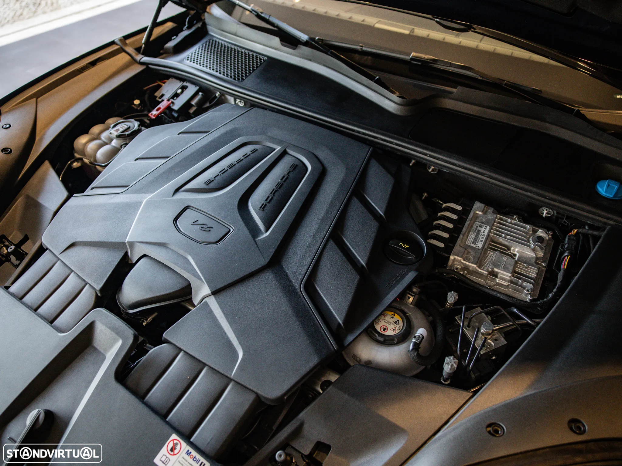 Porsche Cayenne Coupé E-Hybrid - 14