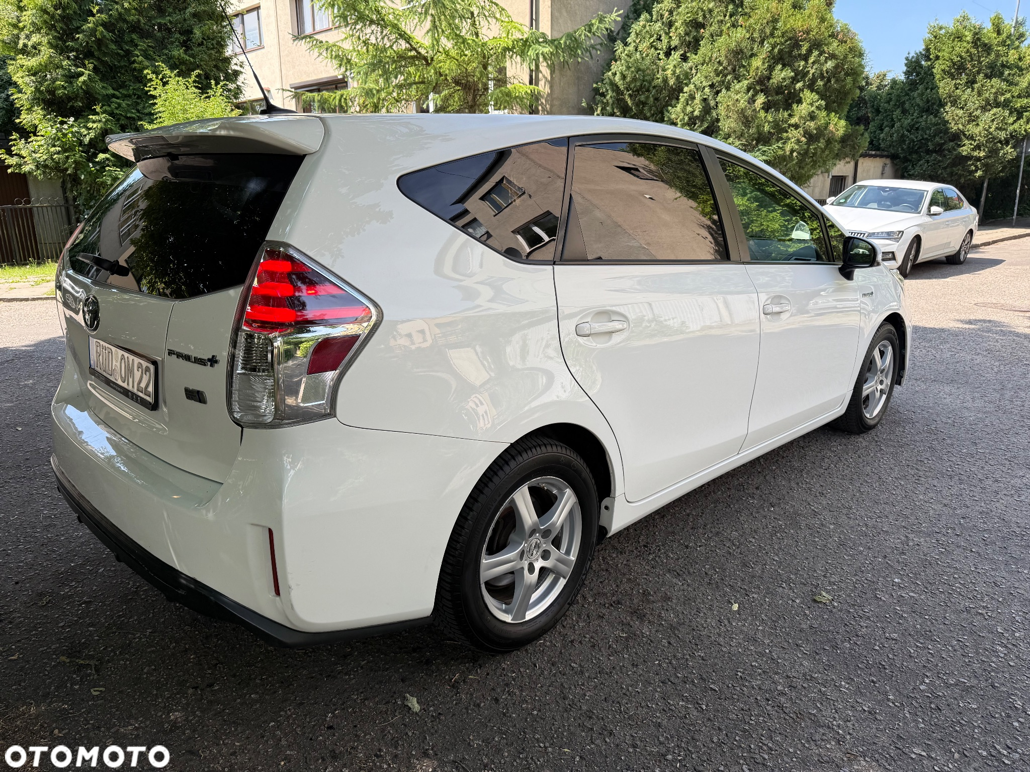 Toyota Prius+ (Hybrid) Executive - 6