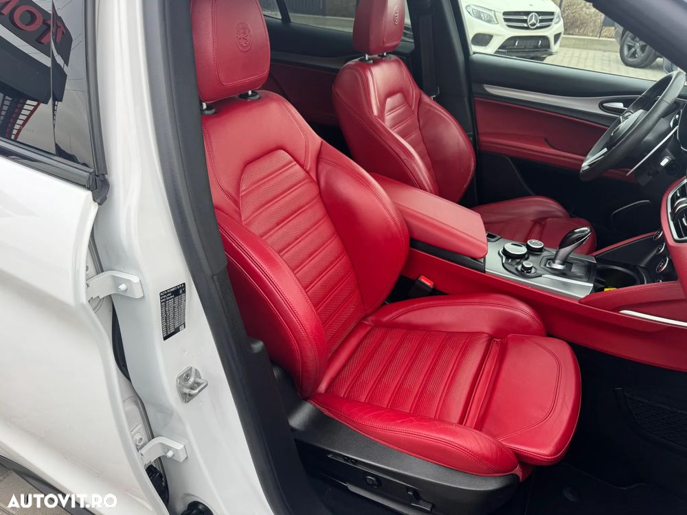 Alfa Romeo Stelvio 2.2 16V AT8-Q4 Super - 25
