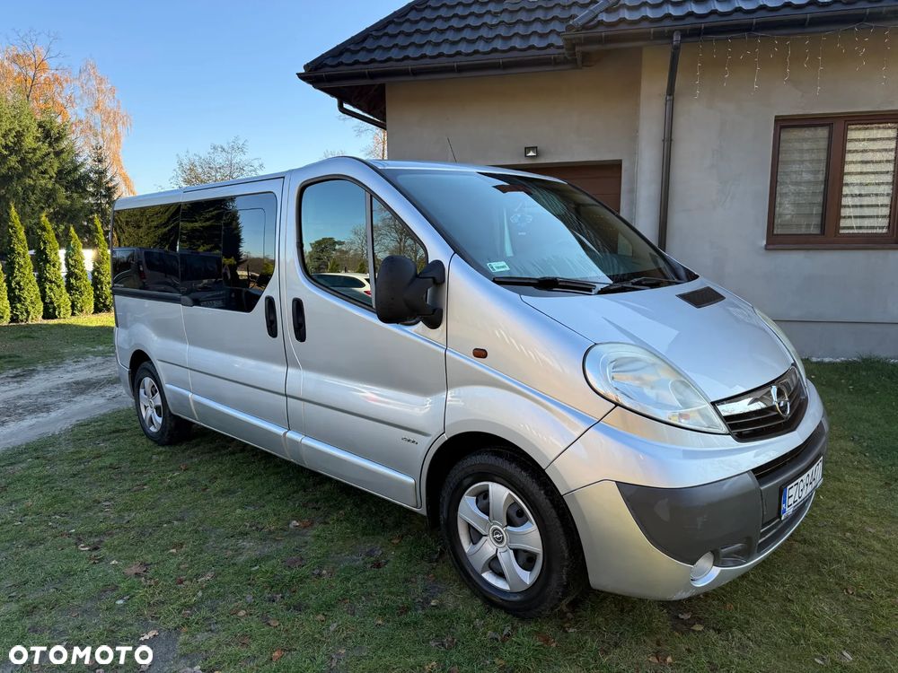 Opel Vivaro - 1