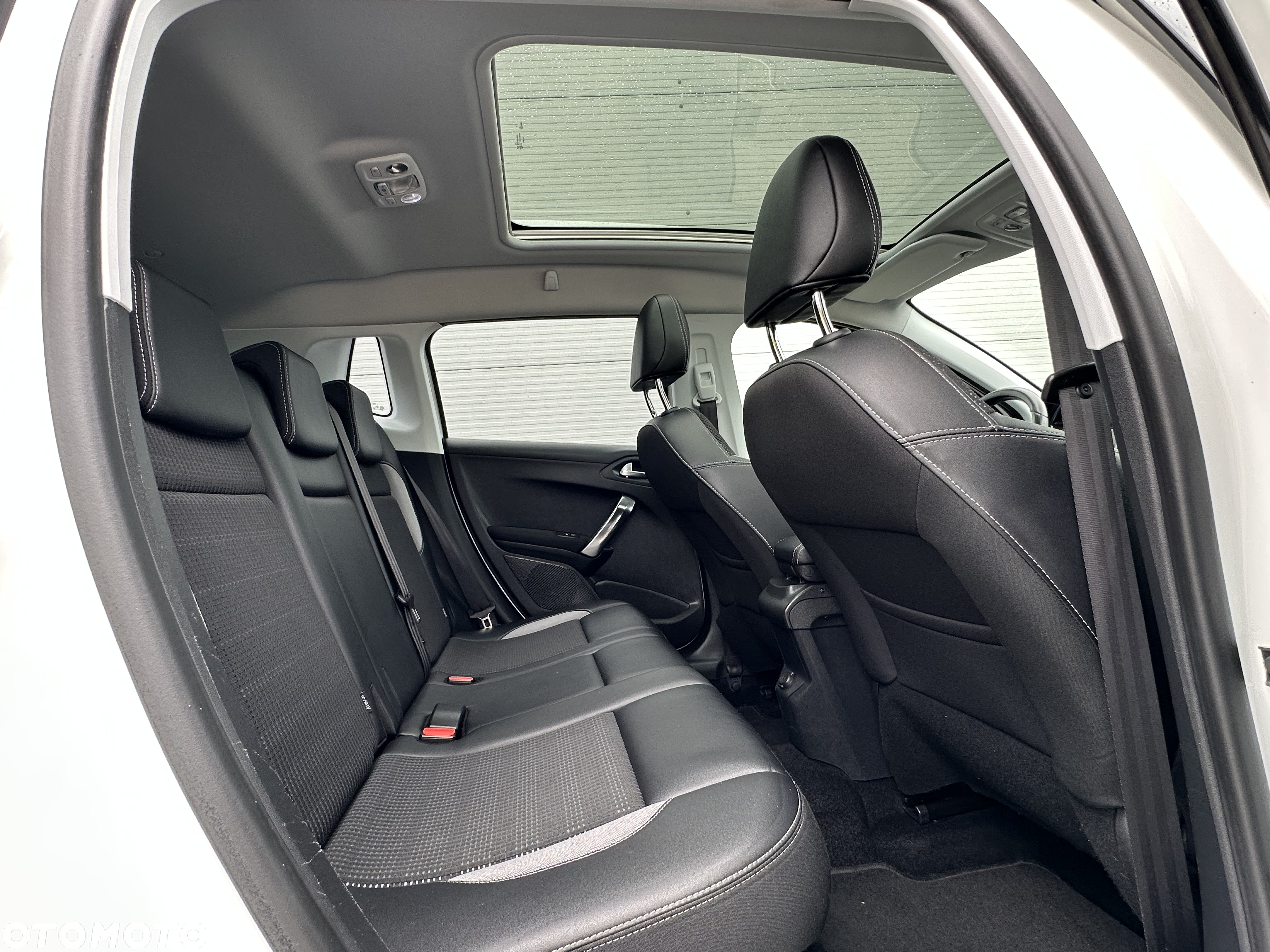 Peugeot 2008 1.6 BlueHDi Allure - 10