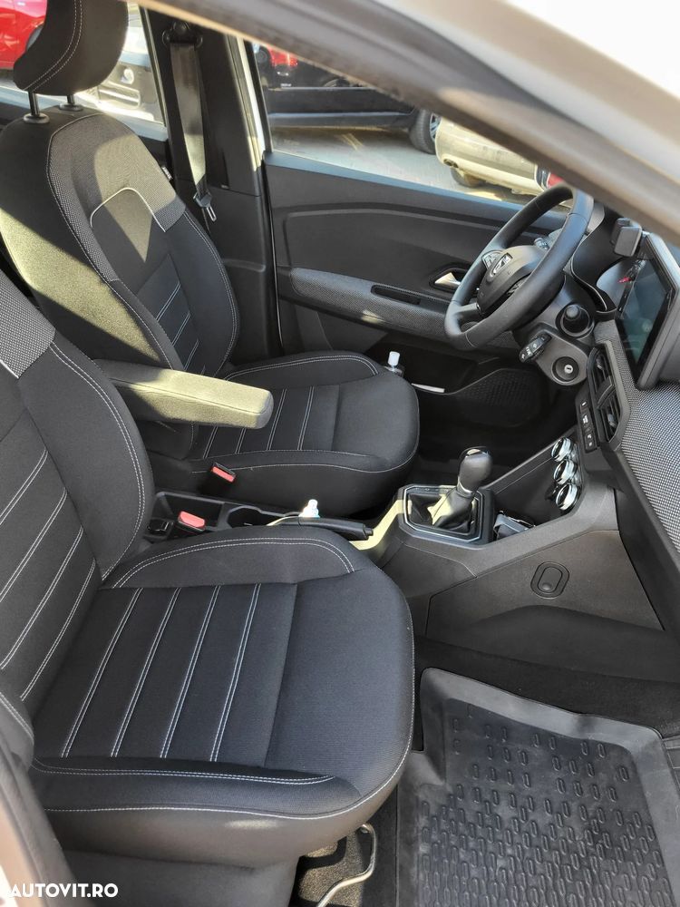 Dacia Logan TCe 90 CVT Comfort - 9