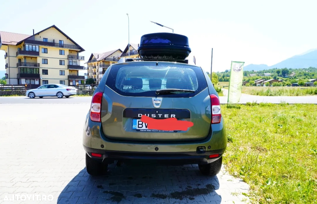 Dacia Duster 1.6 4x4 Laureate - 4