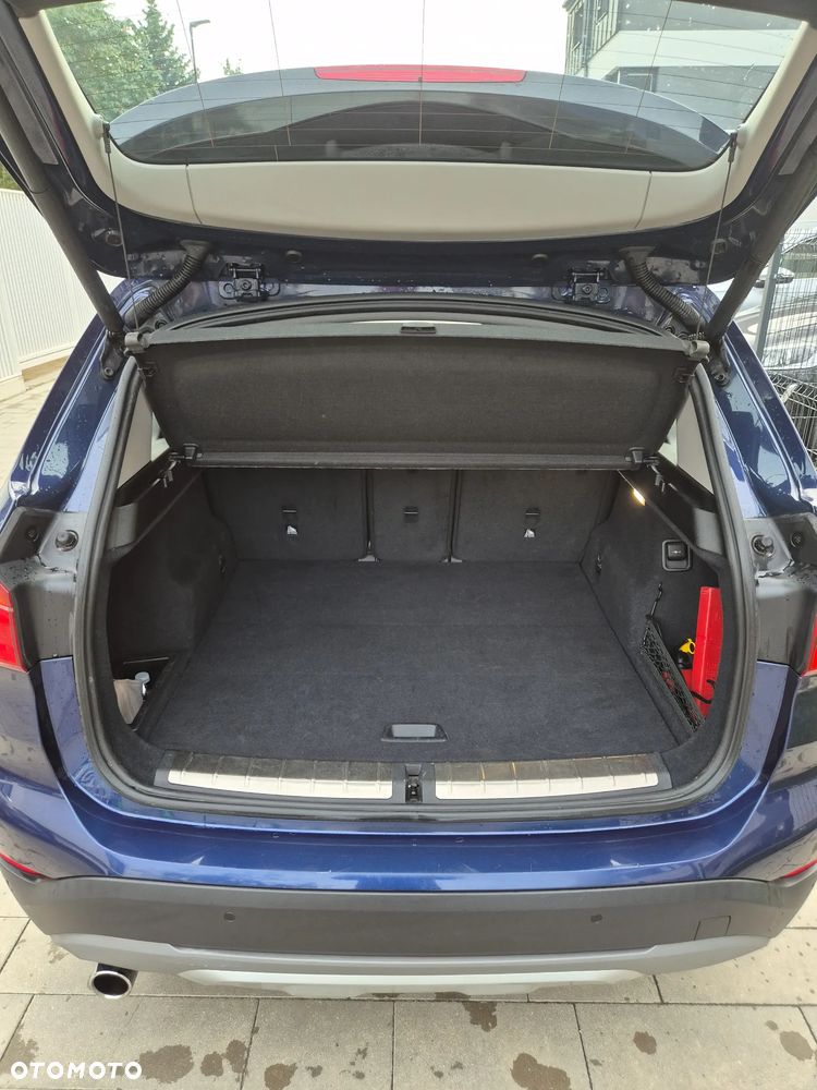 BMW X1 sDrive18i - 28