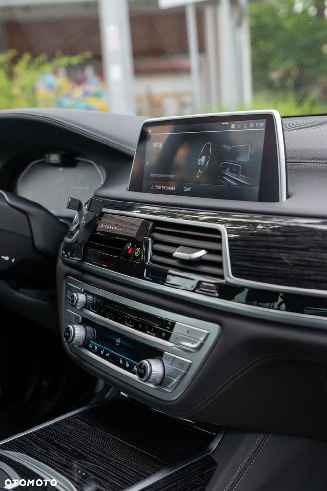BMW Seria 7 740d xDrive mHEV sport - 25