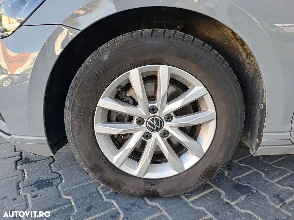 Volkswagen Passat 1.5 TSI ACT DSG Comfortline - 5