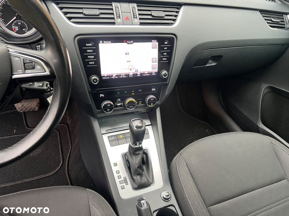 Skoda Octavia 1.6 TDI DSG Ambition - 16