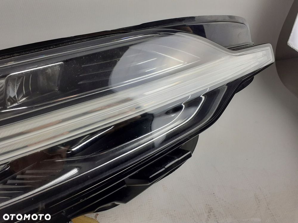 Lampa prawa Volvo S\V60 CC 17-20 Full led.32314167 - 3
