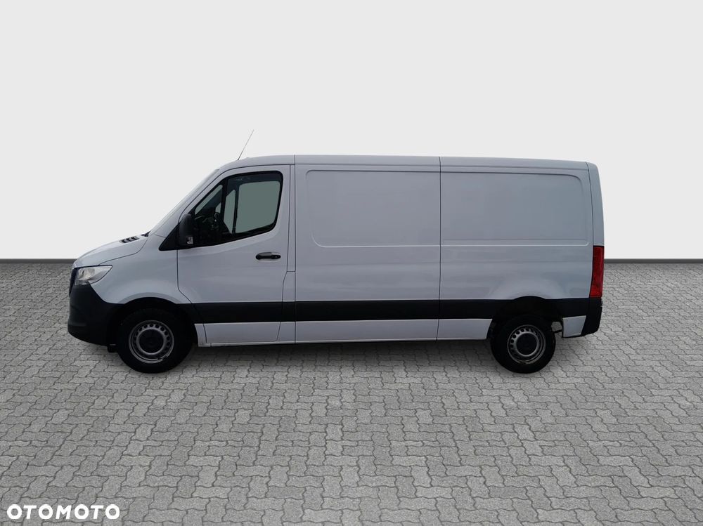Mercedes-Benz Sprinter - 2