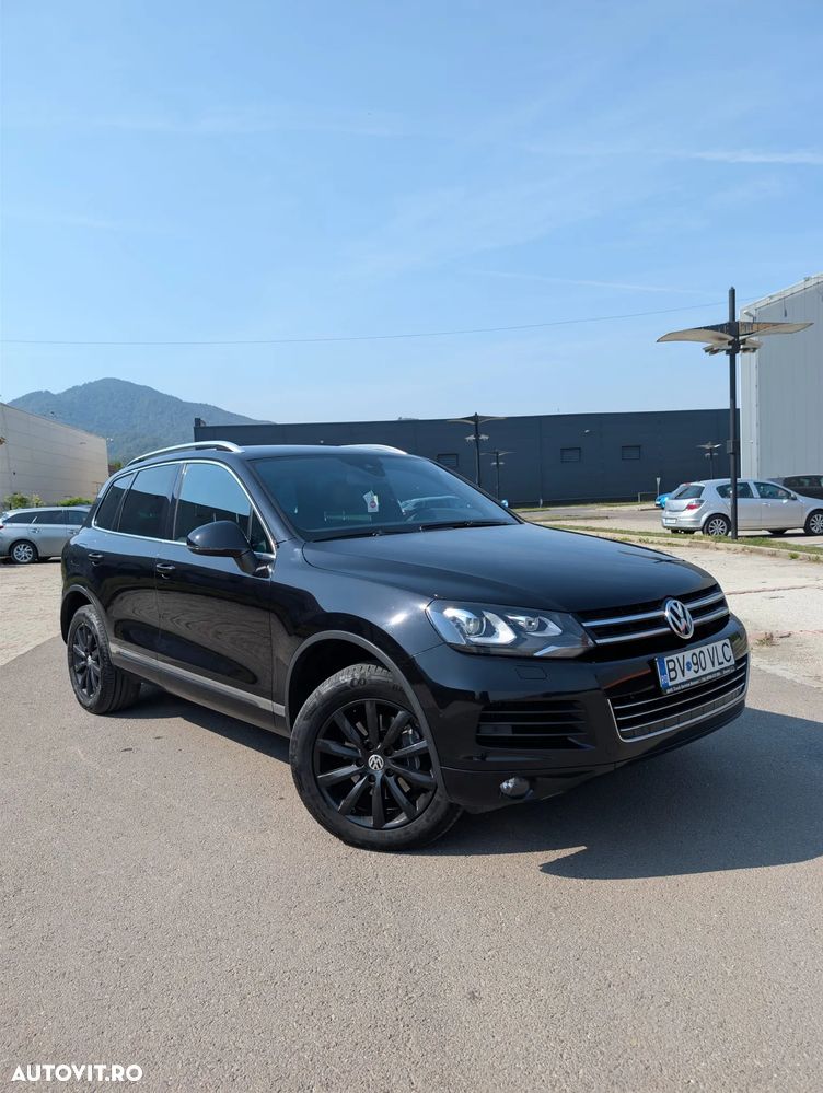 Volkswagen Touareg - 1
