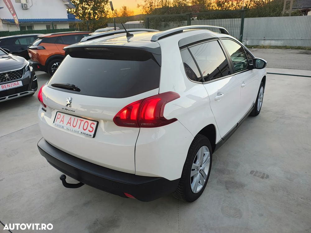 Peugeot 2008 PureTech 130 GPF Stop&Start Signature - 3