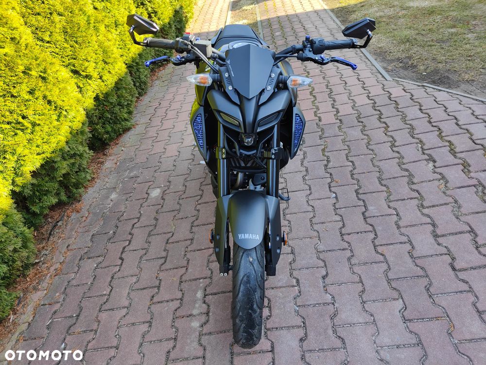 Yamaha MT - 7