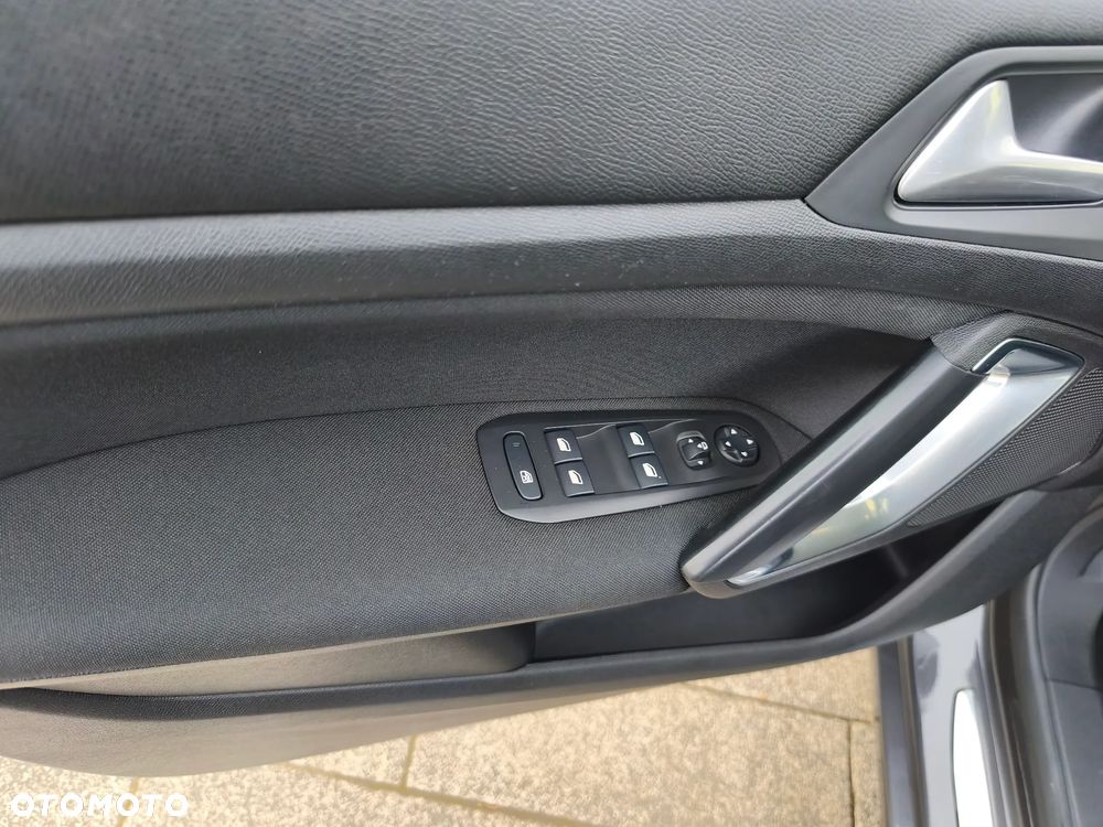 Peugeot 308 BlueHDi FAP 100 Stop & Start Active Pack - 10