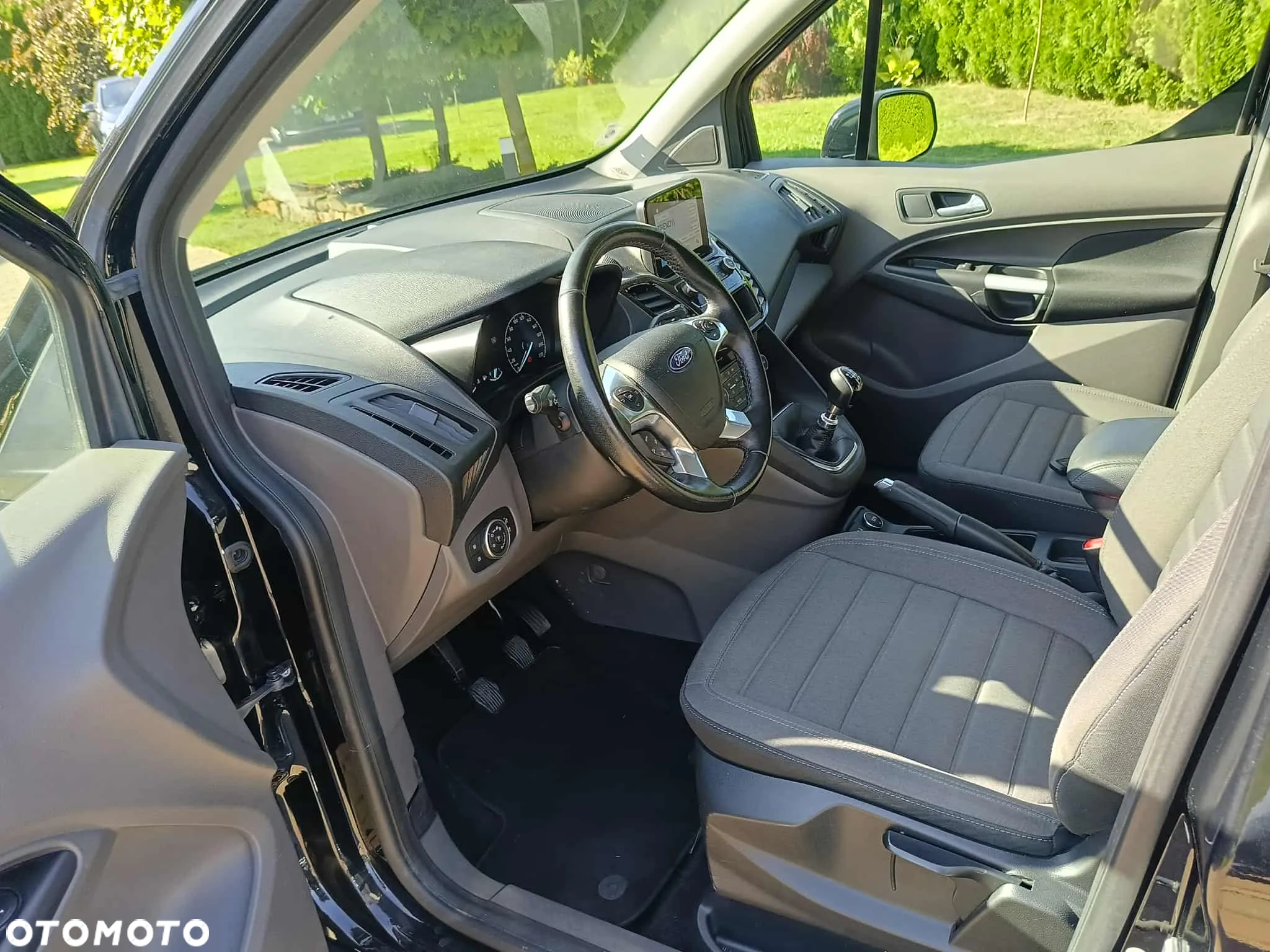Ford Tourneo Connect Grand - 15