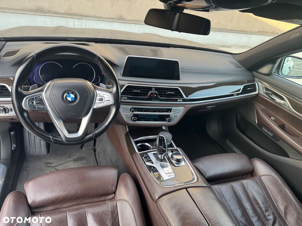 BMW Seria 7 730d xDrive - 9