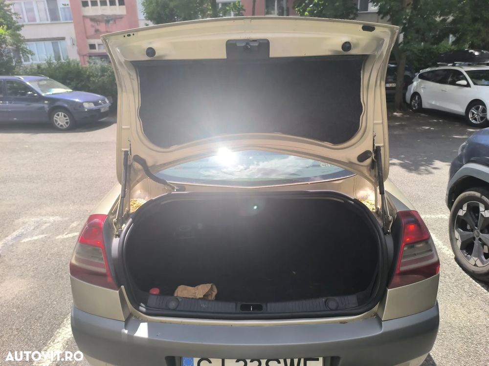 Renault Megane - 5