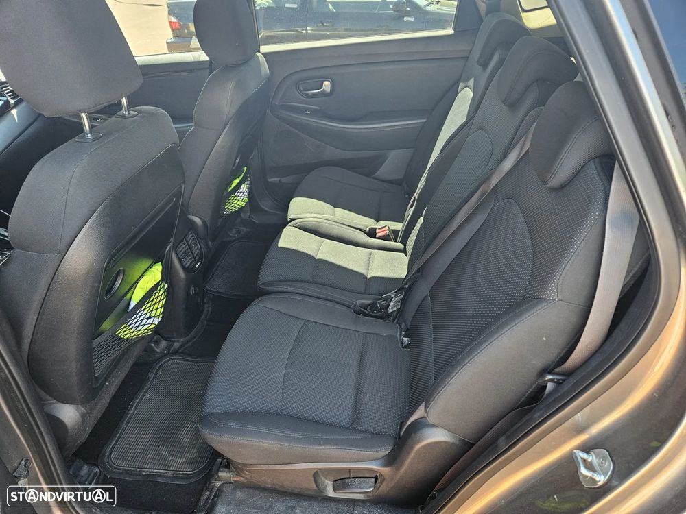 Kia Carens 1.7 CRDi ISG TX Aut. - 9