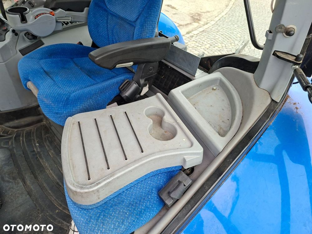 New Holland T7.200 4X4 - 12