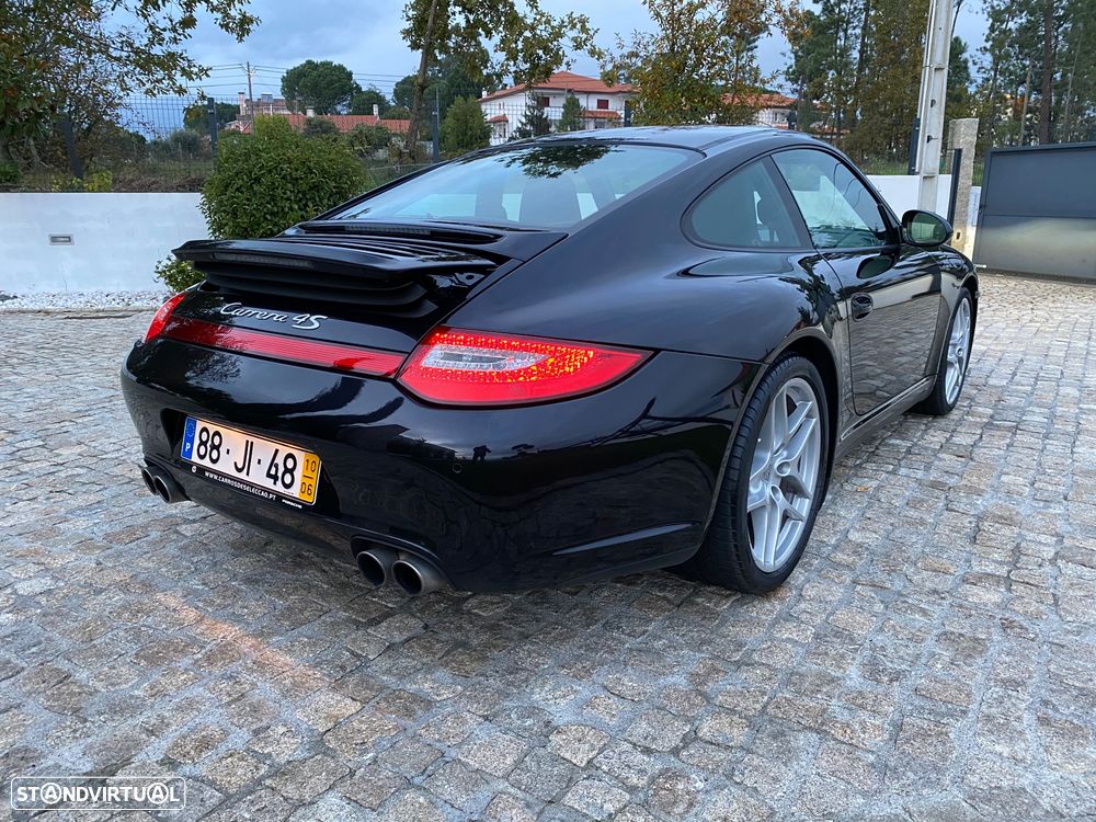 Porsche 911 Série F - 36