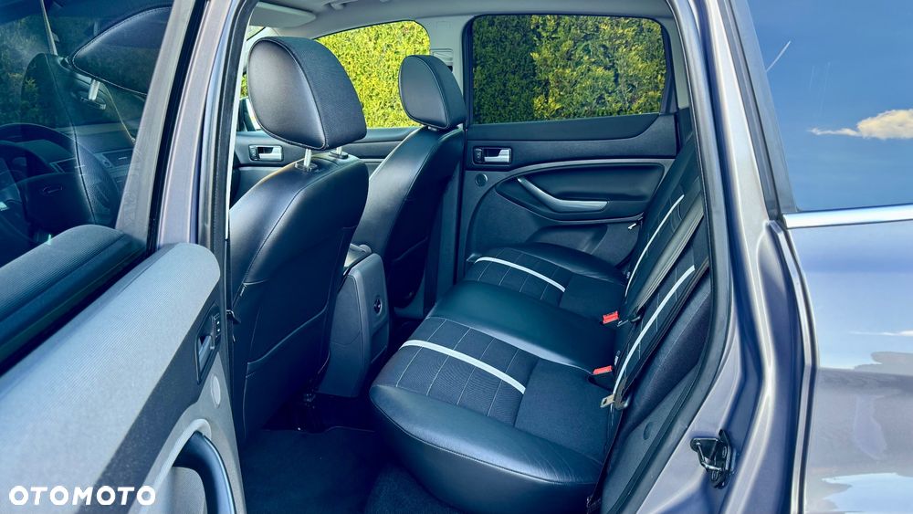 Ford Kuga 2.0 TDCi 4x4 Champions Edition - 18