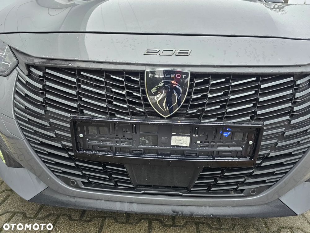Peugeot 208 - 10