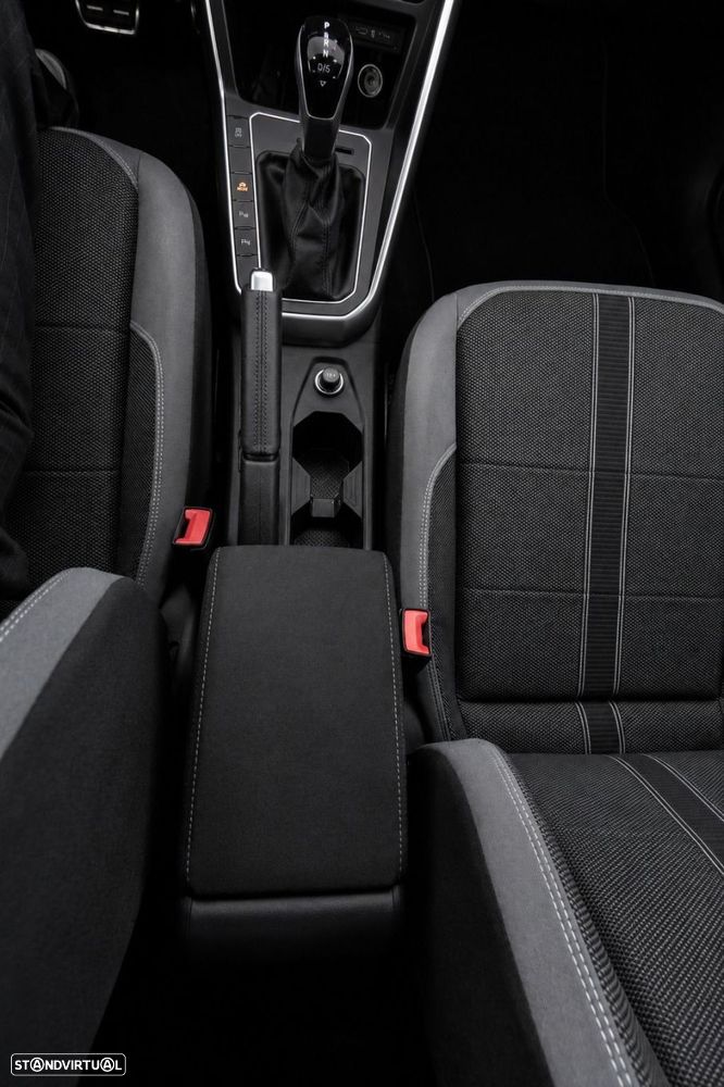 VW Polo 1.0 TSI Urban DSG - 18