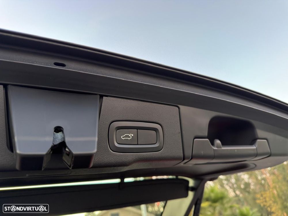 Volvo XC 60 2.0 T8 PHEV Momentum AWD - 14