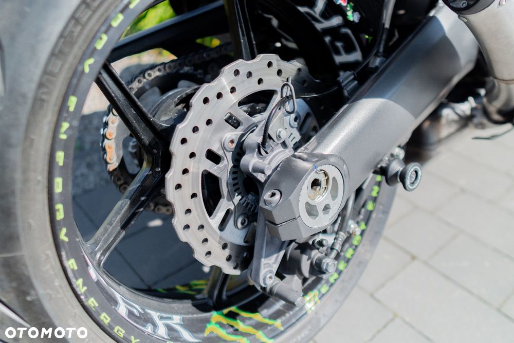 Kawasaki Ninja 1000 SX - 23