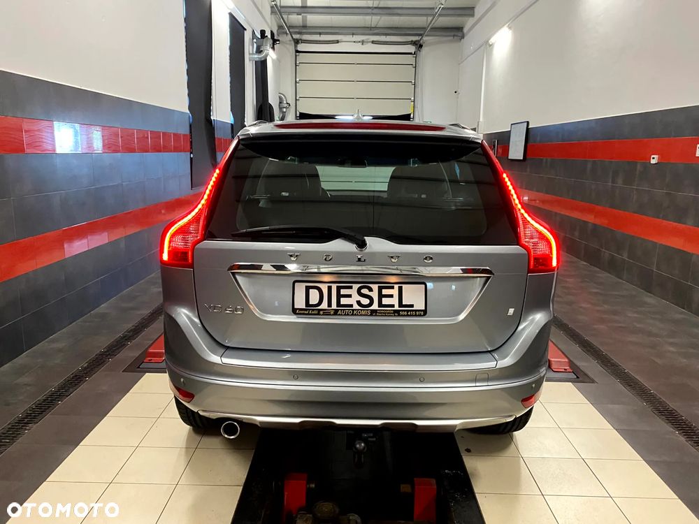 Volvo XC 60 D3 Geartronic Summum - 9