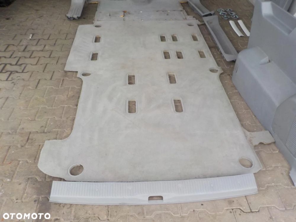 VW T5 T6 WYKŁADZINA GUMA PODŁOGA TYŁ KRÓTKI OSOBOWY - 2