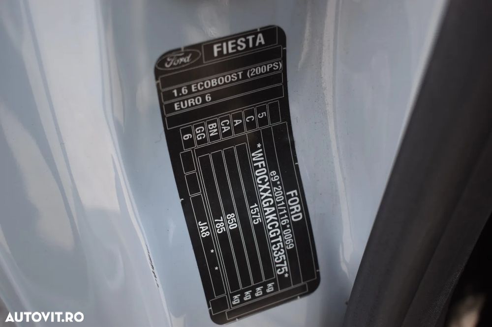 Ford Fiesta 1.6 ST - 6