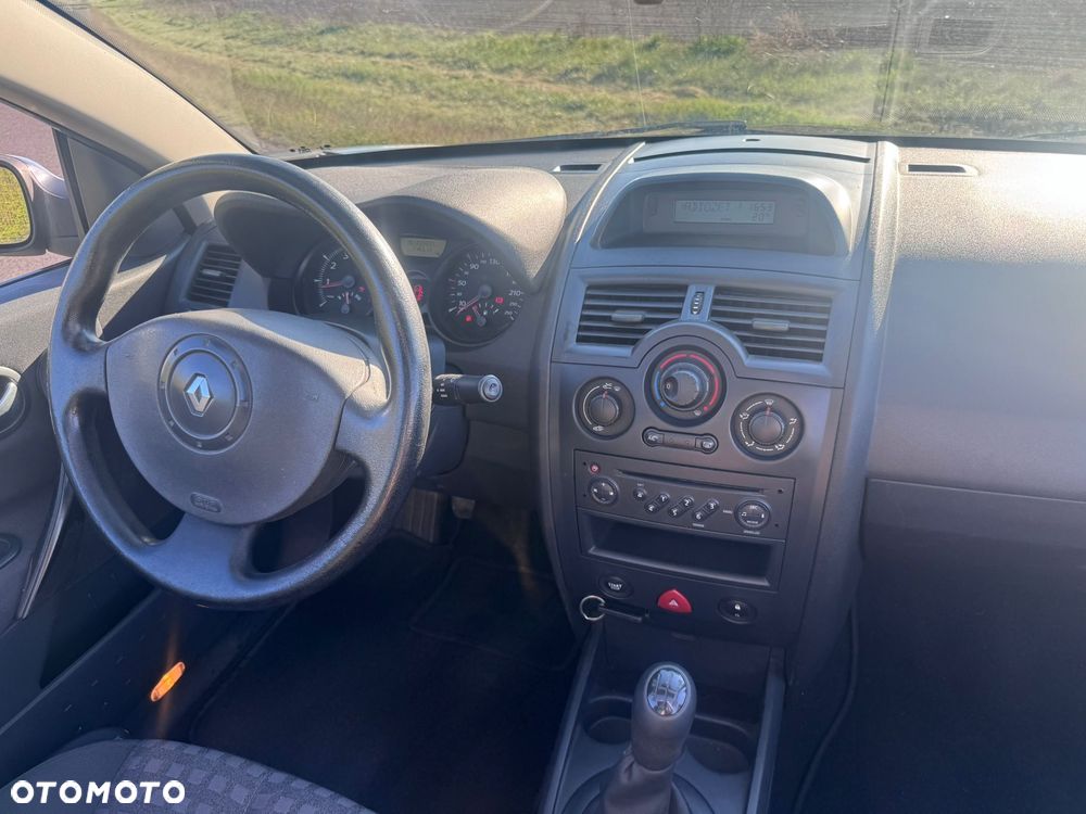 Renault Megane 1.6 16V Authentique - 10