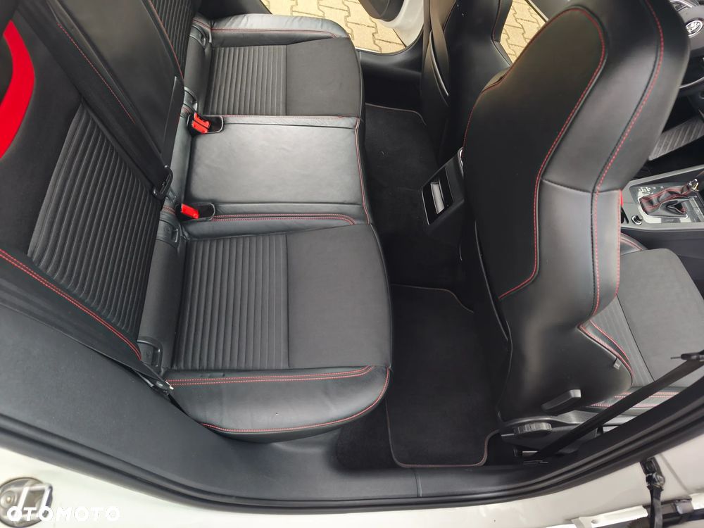 Skoda Octavia 2.0 TDI DSG RS - 15