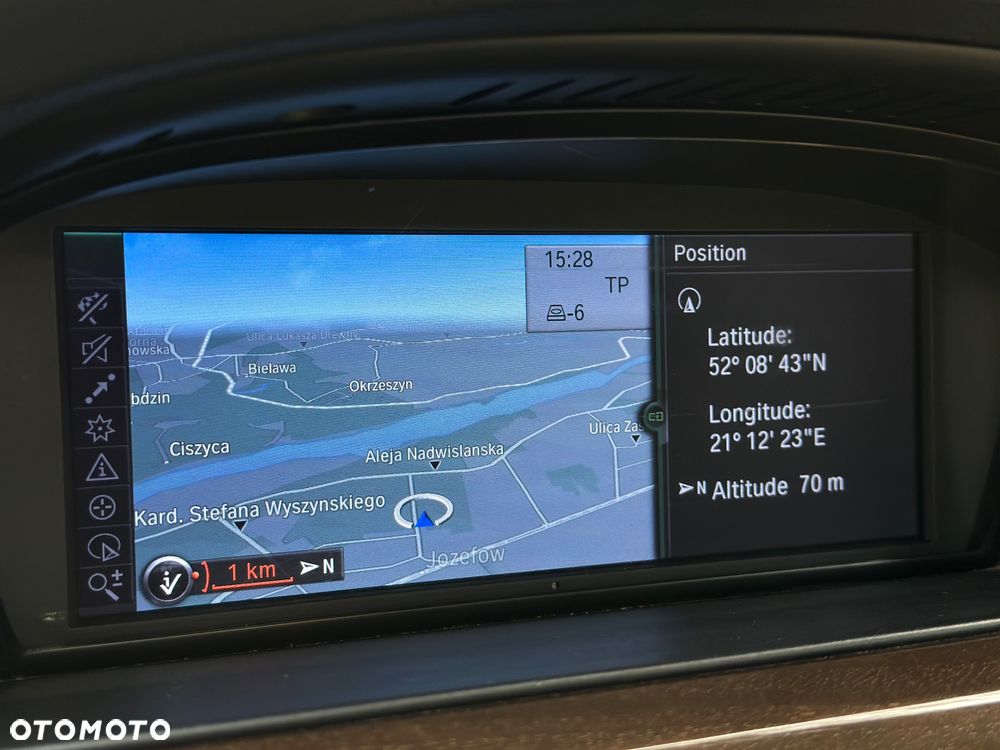 BMW Seria 3 330xi - 23