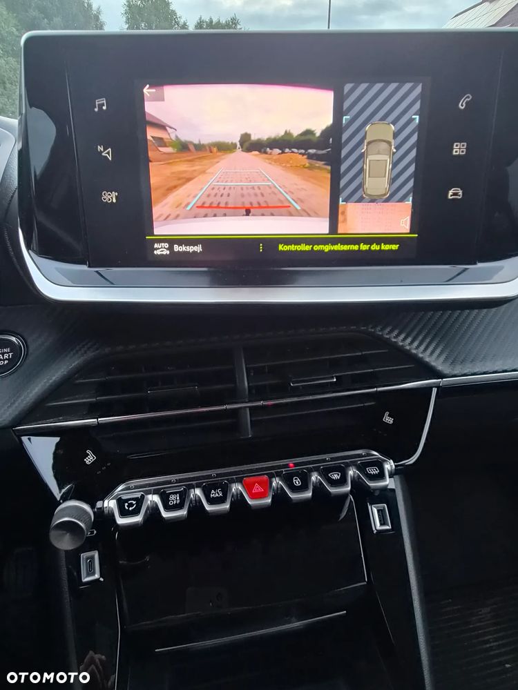 Peugeot 2008 - 8
