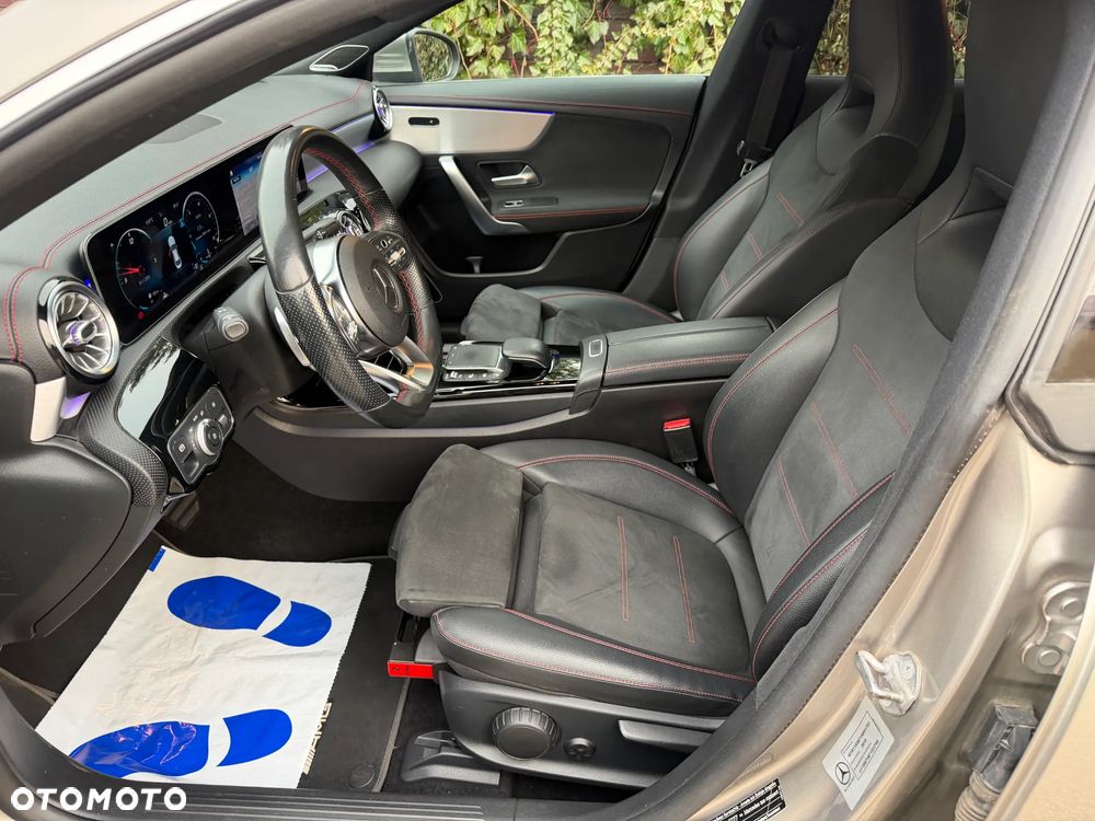 Mercedes-Benz CLA 200 4-Matic AMG Line 8G-DCT - 10