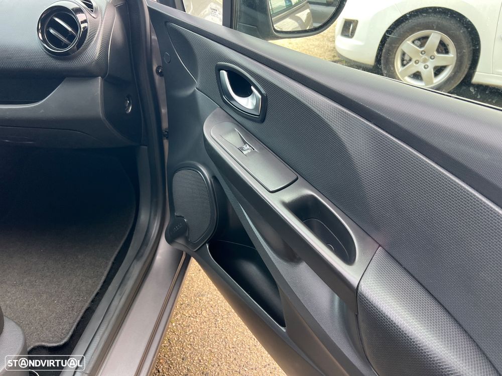 Renault Clio dCi 90 Dynamique - 28