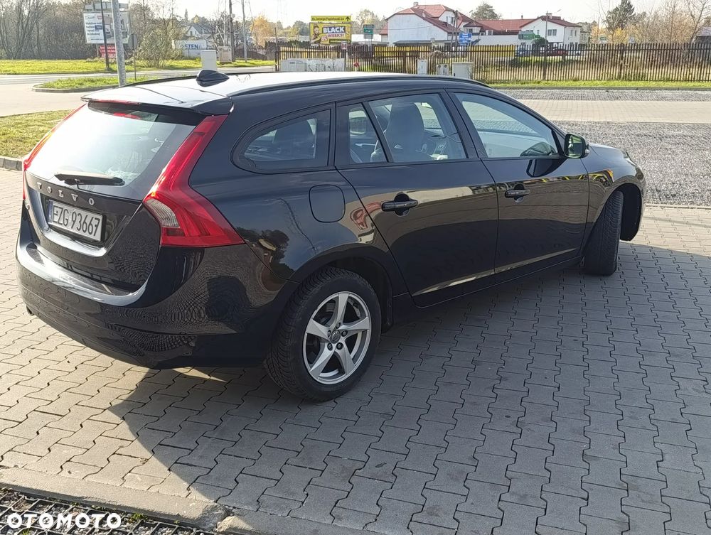 Volvo V60 D2 Momentum - 7