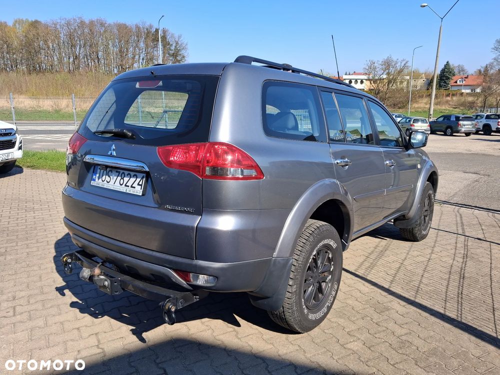 Mitsubishi Pajero Sport - 5