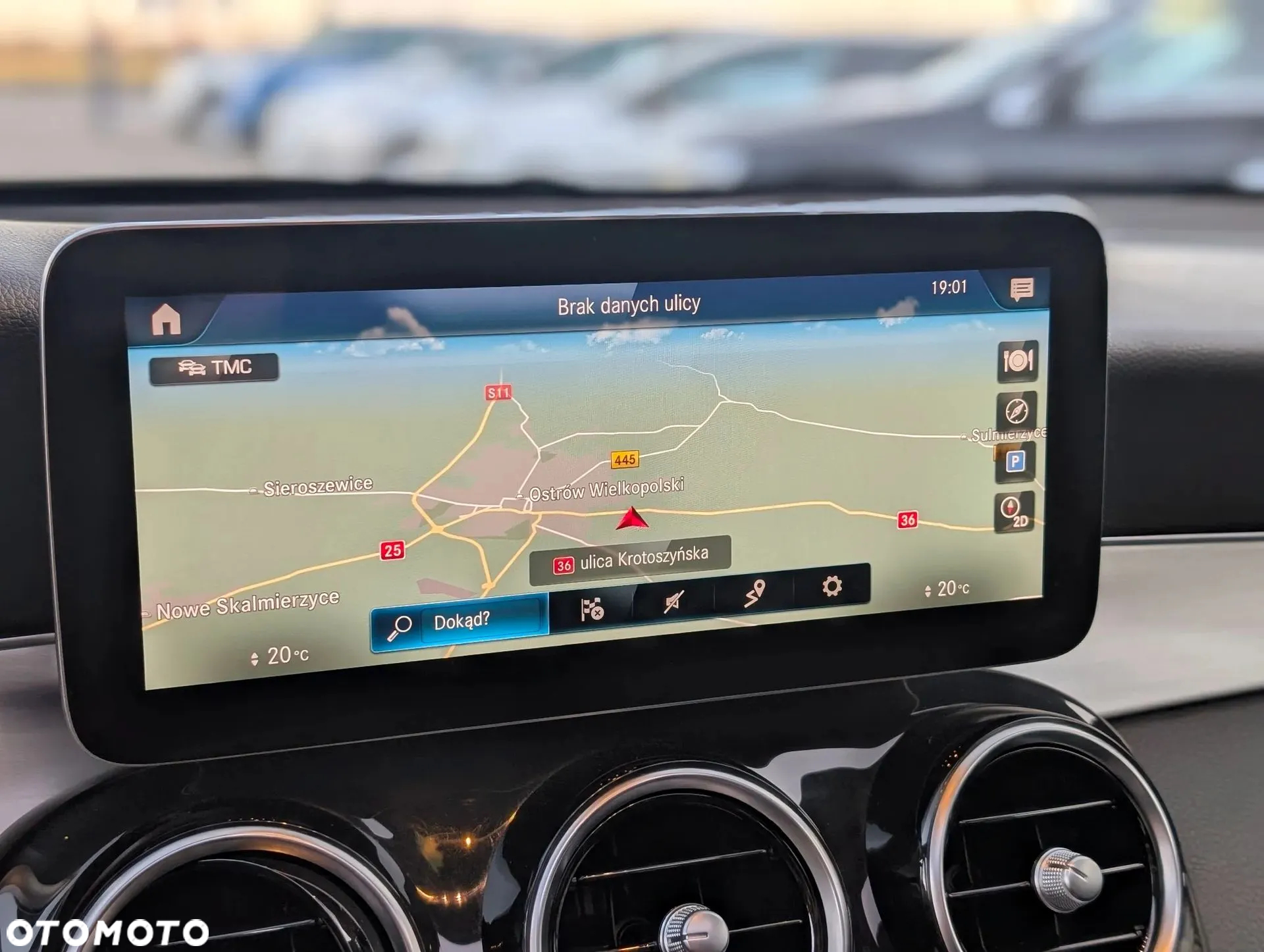 Mercedes-Benz GLC 300 e 4Matic 9G-TRONIC AMG Line Plus - 29