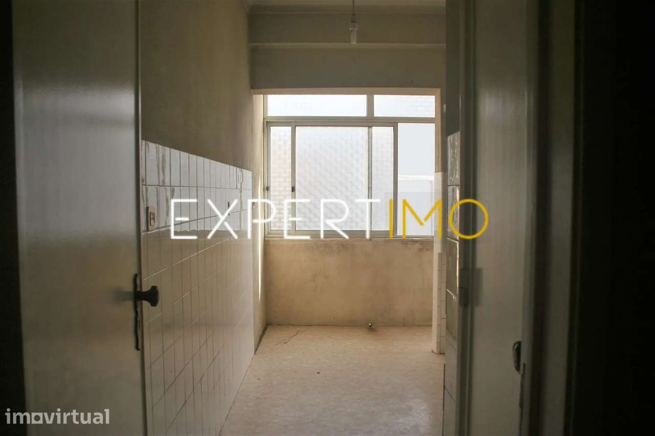 Apartamento T1 para remodelar - Grande imagem: 3/26