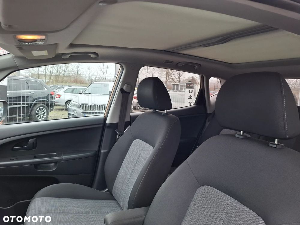 Kia Venga 1.4 CRDi 90 Business Line - 16