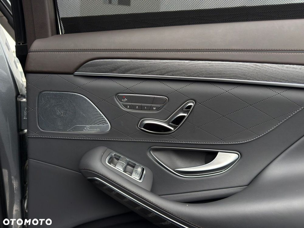 Mercedes-Benz Klasa S 560 4-Matic L 9G-TRONIC - 36