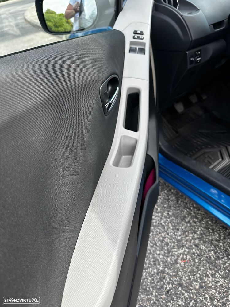 Toyota Yaris 1.0 VVT-i Sport - 23