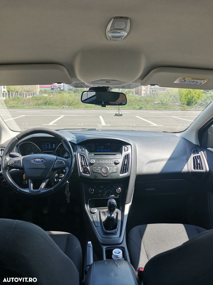 Ford Focus - 5