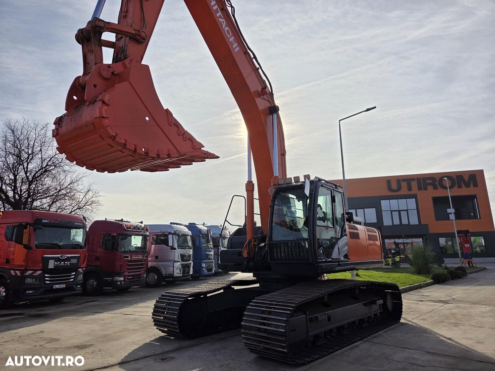 Hitachi ZX350, 2018, 8.061h, cupa noua, Masa operationala 35,6t, Inst hidr pe picon pe brate, inst hidr rotire, gresare automata, senile 90% ok, 3 pompe hidr HITACHI, produs in JAPONIA, Isuzu 282CP, Ad sapare 7,5m, ridica 22t, STARE F BUNA-PROMOTIE 89.900EUR - 39