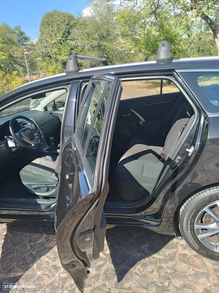 Toyota Avensis SW 2.0 D-4D Comfort - 7