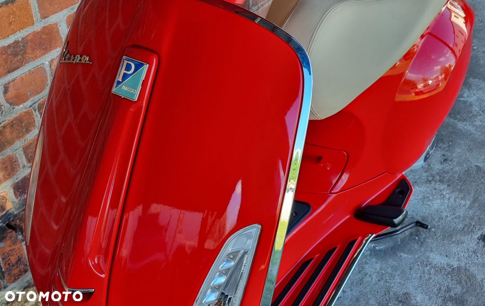Piaggio Vespa - 2